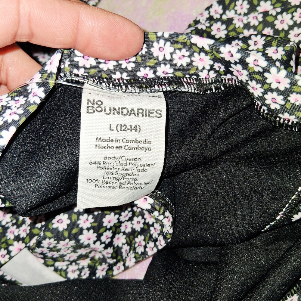 No Boundaries Black and White Floral Bikini Set - Picture 2 of 12